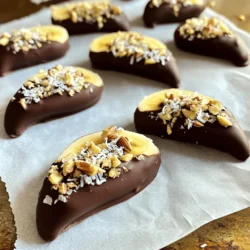 Um diese leckeren Schokoladen-Bananen-Pops zu machen, benötigst du folgende Zutaten: - 4 reife Bananen - 1 Tasse dunkle Schokoladenstückchen - 2 Esslöffel Kokosöl Diese Zutaten sind einfach zu finden und machen den Grundstein für einen tollen Snack. Reife Bananen geben dir die beste Süße. Die dunkle Schokolade bringt den vollen Geschmack. Das Kokosöl sorgt dafür, dass die Schokolade schön glatt wird. Du kannst die Pops noch interessanter machen. Hier sind einige tolle Toppings: - 1/2 Tasse zerstoßene Nüsse (Mandeln, Walnüsse oder Erdnüsse) - 1/4 Tasse ungesüßte Kokosraspeln Diese Toppings geben den Pops einen knusprigen Biss. Du kannst auch andere Toppings ausprobieren, wie Müsli oder bunte Streusel. Sei kreativ! Für dieses Rezept brauchst du ein paar einfache Geräte: - Mikrowelle - Schüssel für die Schokolade - Backblech - Backpapier - Holz-Eisstäbchen oder Spieße Die Mikrowelle hilft dir, die Schokolade schnell zu schmelzen. Das Backpapier verhindert, dass die Pops ankleben. Mit diesen Geräten hast du alles, was du brauchst, um diese köstlichen Snacks zu machen. Zuerst schälen Sie die reifen Bananen. Teilen Sie jede Banane in zwei Hälften. Stecken Sie dann ein Holzstäbchen in jede Hälfte. Das Stäbchen sollte bis zur Mitte in die Banane eindringen. Legen Sie die Bananenhälften auf ein Backblech mit Backpapier. So bleibt alles sauber und einfach. Jetzt kommt der spaßige Teil: die Schokolade! Nehmen Sie eine mikrowellengeeignete Schüssel. Geben Sie die dunklen Schokoladenstückchen und das Kokosöl hinein. Stellen Sie die Schüssel in die Mikrowelle. Schmelzen Sie die Mischung in 30-Sekunden-Intervallen. Rühren Sie nach jedem Intervall um. Machen Sie das, bis die Mischung glatt und flüssig ist. Dies dauert meist etwa 1 bis 1,5 Minuten. Tauchen Sie nun jeden Bananenpop in die geschmolzene Schokolade. Stellen Sie sicher, dass die Banane vollständig bedeckt ist. Lassen Sie überschüssige Schokolade abtropfen. Nach dem Überziehen können Sie die Bananen mit Nüssen oder Kokosraspeln bestreuen. Legen Sie die Pops zurück auf das Backblech. Wiederholen Sie den Vorgang mit allen Bananenhälften. Stellen Sie das Blech dann für mindestens eine Stunde in den Gefrierschrank. Warten Sie, bis die Schokolade fest ist. Genießen Sie die Bananenpops, wenn sie schön kühl sind! Wählen Sie dunkle Schokolade mit 70% Kakao. Sie hat den besten Geschmack. Achten Sie darauf, dass die Schokolade von guter Qualität ist. Mischen Sie das Kokosöl hinzu. Das Öl macht die Schokolade geschmeidiger. Diese Mischung lässt sich gut über die Bananen gießen. Ein häufiger Fehler ist, die Schokolade zu heiß zu schmelzen. Schmelzen Sie die Schokolade in kurzen Intervallen. Rühren Sie nach jedem Intervall um. So verhindern Sie, dass die Schokolade anbrennt. Lassen Sie die Bananen nicht zu lange in der Schokolade. Die Schokolade könnte fest werden, bevor sie richtig haftet. Verleihen Sie den Pops mehr Farbe mit verschiedenen Toppings. Zerstoßene Nüsse sind eine tolle Wahl. Sie geben den Pops einen schönen Crunch. Auch ungesüßte Kokosraspeln sind lecker. Eine andere Idee ist, bunte Streusel zu verwenden. Diese machen die Pops noch einladender für Kinder. Präsentieren Sie die Pops in einem schönen Glas. Das sieht toll aus und zieht die Blicke an. {{image_4}} Du kannst mit verschiedenen Schokoladensorten spielen, um neue Geschmäcker zu entdecken. Dunkle Schokolade bringt einen intensiven und reichen Geschmack. Milchschokolade ist süßer und cremiger. Weiße Schokolade bietet eine süße, vanillige Note. Du kannst auch eine Mischung aus diesen Sorten verwenden. Es macht die Bananenpops spannender und passt zu jedem Geschmack. Wenn du magst, füge etwas Meersalz hinzu, um den Geschmack zu verstärken. Früchte sind eine tolle Ergänzung zu schokoladenüberzogenen Bananenpops. Probiere Erdbeeren, Himbeeren oder Ananasstücke. Diese Früchte bringen Frische und eine neue Textur. Du kannst die Bananen auch mit einer Schicht Erdnussbutter bestreichen, bevor du sie in Schokolade tauchst. Das gibt einen köstlichen Kontrast zur Süße der Banane. Für einen tropischen Twist kannst du auch Mango oder Kiwi verwenden. Die Möglichkeiten sind endlos! Wenn du Gluten meiden möchtest, sind diese Pops perfekt. Alle Zutaten sind von Natur aus glutenfrei. Du kannst die Schokolade auch durch vegane Schokolade ersetzen. Achte darauf, dass du ungesüßte Kokosraspeln und Nüsse verwendest, die keine Zusatzstoffe enthalten. Diese Alternativen machen die Bananenpops für jeden geeignet. Egal ob vegan oder glutenfrei, der Genuss bleibt gleich! Um die frischen Schokoladenüberzogenen Bananenpops zu lagern, lege sie in den Gefrierschrank. Verwende einen luftdichten Behälter oder einen Gefrierbeutel. Achte darauf, dass sie nicht zusammenkleben. Lege sie aufrecht oder nebeneinander, damit die Schokolade intakt bleibt. So bleiben sie frisch und lecker. Schokoladenüberzogene Bananenpops bleiben bis zu zwei Monate im Gefrierschrank. Nach dieser Zeit kann die Qualität abnehmen. Du kannst sie jederzeit als schnellen Snack oder Dessert genießen. Lass sie vor dem Servieren kurz auftauen. So schmecken sie frisch und köstlich. Wenn du nach dem Überziehen Schokolade übrig hast, bewahre sie auf. Lass die Schokolade abkühlen und gieße sie in einen Behälter. Du kannst sie später für andere Rezepte verwenden. Schmelze sie erneut für weitere Bananenpops oder andere Leckereien. So sparst du Zeit und Zutaten. Schokoladenüberzogene Bananenpops halten bis zu zwei Monate im Gefrierschrank. Achten Sie darauf, sie in einem luftdichten Behälter zu lagern. Dadurch bleiben sie frisch und lecker. Wenn Sie sie länger lagern, kann die Textur leiden. Ja, Sie können andere Früchte verwenden! Erdbeeren, Ananas oder Äpfel sind tolle Alternativen. Stellen Sie sicher, dass die Früchte fest sind, damit sie gut halten. Schneiden Sie sie in Stücke oder verwenden Sie ganze Früchte mit einem Stiel. Um die Schokolade glatter zu machen, fügen Sie etwas Kokosöl hinzu. Das hilft, die Schokolade zu verdünnen und macht das Überziehen leichter. Achten Sie darauf, die Mischung in kurzen Intervallen zu schmelzen. Rühren Sie gründlich um, bis sie ganz glatt ist. Schoko-Bananen-Pops sind einfach und lecker. Wir haben die besten Zutaten, Variationen und Küchengeräte besprochen. Die Schritt-für-Schritt-Anleitung hilft dir, sie perfekt zuzubereiten. Mit unseren Tipps vermeidest du häufige Fehler. Vergiss nicht, die Lagerungshinweise zu beachten, damit deine Bananen frisch bleiben. Probiere verschiedene Schokoladen und Früchte aus. Jetzt bist du bereit, deine eigenen Leckerbissen zu kreieren!
