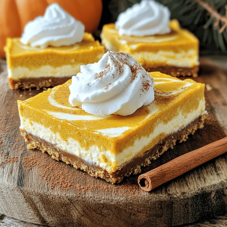 Für diese köstlichen Riegel benötigst du folgende Zutaten: - 1 ½ Tassen Graham-Cracker-Brösel - ½ Tasse ungesalzene Butter, geschmolzen - 2 Tassen Frischkäse, weich - 1 Tasse Kürbispüree - ½ Tasse Puderzucker - 1 Teelöffel Vanilleextrakt - 1 Teelöffel Kürbiskuchengewürz - ½ Tasse Schlagsahne - 1 Esslöffel Instantkaffeepulver (oder Espressopulver) - 2 Esslöffel heißes Wasser - Schlagsahne zum Servieren - Gemahlener Zimt zum Garnieren Diese Zutaten schaffen die perfekte Basis für einen reichhaltigen und cremigen Cheesecake. Das Kürbispüree bringt die herbstliche Note, während die Gewürze ein warmes Aroma erzeugen. Du kannst einige der Hauptzutaten leicht ersetzen: - Verwende Haferkekse anstelle von Graham-Crackern für eine andere Kruste. - Nutze pflanzliche Butter, um die Riegel vegan zu machen. - Wähle einen anderen Zucker, wie Kokoszucker, für einen gesünderen Ansatz. - Ersetze Frischkäse durch Cashew-Creme für eine vegane Füllung. Mit diesen Alternativen kannst du die Riegel an deine Vorlieben anpassen. Um die Riegel zu machen, benötigst du: - Eine 9x9 Zoll Backform - Eine mittelgroße Schüssel - Eine kleine Schüssel - Einen elektrischen Mixer - Einen Spatel Diese Utensilien sind einfach zu finden und machen das Kochen leicht. Sie helfen dir, die verschiedenen Schritte gut zu organisieren und die Riegel perfekt zuzubereiten. Beginne mit der Kruste. Nimm eine mittelgroße Schüssel. Vermenge 1 ½ Tassen Graham-Cracker-Brösel mit ½ Tasse geschmolzener Butter. Rühre gut um, bis die Brösel feucht sind. Die Mischung sollte wie feuchter Sand aussehen. Nimm eine 9x9 Zoll Backform und lege sie mit Backpapier aus. Drücke die Brösel fest auf den Boden der Form. Stelle die Form in den Kühlschrank. So wird die Kruste fest, während du die Füllung machst. Jetzt mach die Cheesecake-Füllung. Nimm eine kleine Schüssel und mische 1 Esslöffel Instantkaffeepulver mit 2 Esslöffeln heißem Wasser. Rühre, bis sich das Pulver auflöst. Lass die Mischung etwas abkühlen. In einer separaten Schüssel gib 2 Tassen weichen Frischkäse, 1 Tasse Kürbispüree, ½ Tasse Puderzucker, 1 Teelöffel Vanilleextrakt und 1 Teelöffel Kürbiskuchengewürz. Schlage alles mit einem elektrischen Mixer glatt. Füge nun die Kaffeemischung langsam hinzu und rühre gut um. Schlage ½ Tasse Schlagsahne in einer anderen Schüssel steif. Wenn sie feste Spitzen hat, hebe sie vorsichtig unter die Cheesecake-Mischung. Achte darauf, dass es gut vermischt ist, aber nicht übermischst. Gieße die Cheesecake-Füllung gleichmäßig über die Kruste. Verwende einen Spatel, um die Oberfläche glatt zu machen. Decke die Form ab und stelle sie für mindestens 4 Stunden in den Kühlschrank. So kann die Füllung fest werden. Wenn die Riegel fertig sind, nimm sie aus der Form. Hebe sie mit dem Backpapier heraus. Schneide die Riegel in Quadrate. Serviere sie mit einem Klecks Schlagsahne und einer Prise Zimt. - Kruste nicht fest genug: Drücke die Graham-Cracker-Brösel gut an, damit die Kruste stabil bleibt. - Cheesecake-Mischung zu dick: Achte darauf, dass der Frischkäse weich ist. So mischt sich alles besser. - Nicht genug Zeit im Kühlschrank: Lass die Riegel mindestens vier Stunden kühlen, damit sie fest werden. - Schokolade: Füge Schokoladenstückchen zur Füllung hinzu. Das gibt einen tollen Geschmack. - Nüsse: Streue gehackte Pekannüsse oder Walnüsse in die Kruste. Das sorgt für einen knackigen Biss. - Gewürze: Experimentiere mit Muskatnuss oder Ingwer für mehr Tiefe im Geschmack. - Festlich anrichten: Lege die Riegel auf einen Holzteller. Das sieht schön aus und passt gut zum Herbst. - Zimtstängel: Garniere jeden Riegel mit einem Zimtstängel. Das sieht nicht nur gut aus, sondern duftet auch herrlich. - Schlagsahne: Verwende Spritzbeutel für die Schlagsahne. So sieht es gleich professioneller aus. {{image_4}} Für eine vegane Variante dieser Riegel, ersetzen Sie den Frischkäse. Nutzen Sie stattdessen einen veganen Frischkäse auf Pflanzenbasis. Er ist cremig und hat einen ähnlichen Geschmack. Verwenden Sie auch Kokosnusscreme anstelle von Schlagsahne. Dies gibt den Riegeln eine reichhaltige Textur. Das Kürbispüree bleibt gleich, da es schon vegan ist. Zudem verwenden Sie vegane Butter für die Kruste. Um die Riegel glutenfrei zu machen, wählen Sie glutenfreie Graham-Cracker. Diese sind leicht zu finden und schmecken genauso gut. Achten Sie darauf, dass alle anderen Zutaten auch glutenfrei sind. Zum Beispiel, verwenden Sie glutenfreies Instantkaffeepulver. So genießen Sie die Riegel ohne Sorgen. Fügen Sie Ihrer Mischung andere saisonale Aromen hinzu. Zimt, Muskatnuss oder Ingwer passen gut zu Kürbis. Mischen Sie diese Gewürze in die Cheesecake-Füllung. Sie können auch Apfel- oder Karamellgeschmack hinzufügen. Ein paar Esslöffel Apfelmus geben eine neue Dimension. Experimentieren Sie, um Ihre eigene Mischung zu finden. Um die Kürbis-Gewürz-Latte-Cheesecake-Riegel frisch zu halten, lege sie in einen luftdichten Behälter. Achte darauf, dass die Riegel gut abgedeckt sind, um Austrocknen zu vermeiden. Stelle den Behälter in den Kühlschrank. So bleiben die Riegel bis zu fünf Tage frisch und lecker. Wenn du die Riegel länger aufbewahren möchtest, kannst du sie einfrieren. Schneide die Riegel in Portionen und lege sie zwischen Backpapier in einen geeigneten Behälter. So kleben sie nicht zusammen. Im Gefrierschrank halten sie bis zu drei Monate. Um sie zu genießen, lasse die Riegel einfach im Kühlschrank auftauen. Das dauert etwa zwei Stunden. Die Haltbarkeit der Riegel hängt von der Lagerung ab. Im Kühlschrank bleiben sie bis zu fünf Tage gut. Im Gefrierfach kannst du sie bis zu drei Monate aufbewahren. Achte darauf, sie gut abzudecken. So bleibt der Geschmack frisch und die Textur perfekt. Die Riegel halten bis zu einer Woche im Kühlschrank. Achte darauf, sie in einem luftdichten Behälter zu lagern. So bleiben sie frisch und lecker. Ich empfehle, die Riegel vor dem Servieren leicht abzukühlen. Ja, du kannst die Riegel bis zu zwei Tage im Voraus zubereiten. Das gibt den Aromen Zeit, sich zu verbinden. Stelle sicher, dass du sie gut abdeckst, damit sie nicht austrocknen. Es gibt viele Alternativen zum Kürbispüree. Du kannst Süßkartoffelpüree oder Apfelmus verwenden. Beide geben einen tollen Geschmack. Achte darauf, die Konsistenz der Füllung im Auge zu behalten. Diese Anleitung hat Ihnen gezeigt, wie Sie köstliche Kürbis-Gewürz-Latte-Cheesecake-Riegel selber machen. Wir haben die wichtigsten Zutaten, Schritt-für-Schritt-Anleitungen und nützliche Tipps geteilt. Die Variationen bieten interessante Optionen, um das Rezept anzupassen. Am Ende wissen Sie, wie Sie die Riegel richtig lagern. Probieren Sie es aus und genießen Sie diese Leckerei! Ihr nächster Herbstsnack könnte gleich um die Ecke sein. Bleiben Sie kreativ in der Küche!