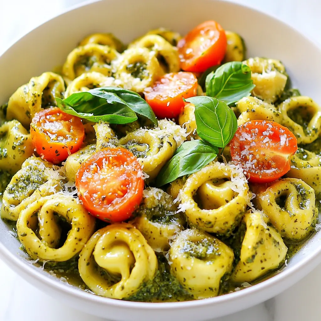 Für dieses einfache und schnelle Rezept benötigen wir folgende Zutaten: - 1 Packung (9 oz) Käse-Tortellini (frisch oder gefroren) - 1 Tasse Schlagsahne - 1/4 Tasse Pesto (entweder aus dem Geschäft oder selbstgemacht) - 1 Tasse Kirschtomaten, halbiert - 1 Tasse Babyspinat - 1 Esslöffel Olivenöl - 1/4 Tasse geriebener Parmesan (plus mehr zum Servieren) - Salz und Pfeffer nach Geschmack - Frische Basilikumblätter zur Garnierung Diese Zutaten sorgen für einen tollen Geschmack und eine cremige Textur. Du kannst frische Tortellini verwenden, wenn du es eilig hast. Gefrorene Tortellini sind auch gut, sie sind praktisch und lecker. Du kannst das Rezept leicht anpassen. Hier sind einige Ideen: - Verwende Gemüsebrühe statt Sahne für eine leichtere Variante. - Füge andere Gemüsesorten wie Zucchini oder Paprika hinzu. - Nutze veganen Käse, wenn du eine pflanzliche Option wünschst. - Mische verschiedene Pestos, um neue Geschmäcker zu entdecken. Mit diesen Alternativen bleibt das Gericht spannend und passt zu deinem Geschmack. Um diese köstliche Tortellini-Pfanne zuzubereiten, brauchst du: - Einen großen Topf zum Kochen der Tortellini - Eine große Pfanne für das Anbraten und Mischen - Ein Sieb zum Abgießen der Tortellini - Ein Kochlöffel für das Umrühren Diese Geräte sind einfach zu finden und machen das Kochen leicht. Mit ihnen bereitest du schnell eine wunderbare Mahlzeit zu. {{ingredient_image_2}} Kochen Sie zuerst die Tortellini. Füllen Sie einen großen Topf mit Wasser. Fügen Sie Salz hinzu und bringen Sie es zum Kochen. Geben Sie die Tortellini ins kochende Wasser. Kochen Sie sie nach den Anweisungen auf der Verpackung, bis sie al dente sind. Danach gießen Sie das Wasser ab und stellen die Tortellini beiseite. Erhitzen Sie eine große Pfanne bei mittlerer Hitze und geben Sie einen Esslöffel Olivenöl hinein. Sobald das Öl heiß ist, fügen Sie die halbierten Kirschtomaten hinzu. Braten Sie die Tomaten für etwa 2-3 Minuten an. Sie sollten weich werden. Danach geben Sie den Babyspinat in die Pfanne. Rühren Sie gut um und garen Sie ihn 1-2 Minuten, bis er zusammenfällt. Reduzieren Sie die Hitze auf niedrig. Gießen Sie die Schlagsahne in die Pfanne. Fügen Sie dann das Pesto hinzu. Rühren Sie alles gut um, bis es gut vermischt ist. Lassen Sie die Mischung einige Minuten erhitzen. Jetzt ist es Zeit für die Tortellini. Geben Sie die gekochten Tortellini in die Pfanne. Vorsichtig schwenken, damit sie die cremige Pesto-Sauce aufnehmen. Fügen Sie den geriebenen Parmesan hinzu. Vermengen Sie alles gut und würzen Sie mit Salz und Pfeffer nach Geschmack. Lassen Sie das Gericht 2-3 Minuten köcheln, damit die Aromen sich verbinden. Nehmen Sie die Pfanne vom Herd. Garnieren Sie mit frischen Basilikumblättern und streuen Sie nach Belieben mehr Parmesan darüber, bevor Sie servieren. Um die perfekte Sauce zu machen, achte auf die Schlagsahne. Verwende frische Sahne für mehr Geschmack. Erhitze die Sahne langsam, damit sie nicht gerinnt. Mische das Pesto gut ein, bis es gleichmäßig verteilt ist. Wenn die Sauce zu dick ist, füge etwas Nudelwasser hinzu. Das bringt die Aromen zusammen und macht die Sauce cremiger. Wenn du dein Pesto selbst machen willst, probiere verschiedene Kräuter. Basilikum ist klassisch, aber auch Rucola oder Petersilie sind lecker. Nutze Nüsse wie Pinienkerne oder Walnüsse. Wenn du Nüsse nicht magst, verwende Sonnenblumenkerne. Füge etwas Zitronensaft hinzu, um Frische zu bringen. Mache das Pesto nach deinem Geschmack und passe die Zutaten an. Für einen scharfen Kick, füge rote Paprika oder Chili hinzu. Du kannst auch etwas Cayennepfeffer in die Sauce streuen. Diese kleinen Änderungen geben deinem Gericht eine neue Dimension. Probiere auch, etwas Knoblauch in die Pfanne zu geben, wenn du die Tomaten anbrätst. So bekommst du mehr Tiefe und Geschmack in deiner Pfanne. Pro Tipps Frische Zutaten verwenden: Verwenden Sie frische Kirschtomaten und Babyspinat für den besten Geschmack und die beste Textur. Pasta al dente kochen: Achten Sie darauf, die Tortellini al dente zu kochen, damit sie beim Mischen mit der Sauce nicht zu weich werden. Pesto selbst machen: Probieren Sie, Ihr Pesto selbst herzustellen, um frische Aromen und eine individuelle Note zu erzielen. Käse variieren: Experimentieren Sie mit verschiedenen Käsesorten wie Pecorino oder Gouda für eine interessante Geschmacksvariation. {{image_4}} Für eine vegane Version der cremigen Pesto-Tortellini-Pfanne kann man die Käse-Tortellini durch pflanzliche Tortellini ersetzen. Viele Supermärkte bieten diese an. Anstelle von Schlagsahne benutze ich Kokosnusscreme oder eine Hafer-Sahne. Beide Optionen geben einen schönen Geschmack. Achte darauf, dass das Pesto vegan ist. Du kannst auch Nüsse oder Hefeflocken für den Käsegeschmack verwenden. Für glutenfreie Optionen gibt es spezielle glutenfreie Tortellini. Diese sind oft aus Reis- oder Linsenteig. Die anderen Zutaten bleiben gleich. So kannst du alle Aromen genießen, ohne Gluten zu konsumieren. Um mehr Proteine hinzuzufügen, verwende Hühnchen, Garnelen oder Tofu. Ich empfehle, das Fleisch vorher zu braten und dann in die Pfanne zu geben. Gekochte Kichererbsen sind auch eine tolle pflanzliche Proteinquelle, die einfach hinzuzufügen ist. Sie passen gut zur Pesto-Sauce und machen das Gericht noch sättigender. Nutze saisonales Gemüse, um das Gericht etwas anders zu gestalten. Im Frühling sind Spargel und Erbsen großartig. Im Sommer kannst du Zucchini oder Paprika verwenden. Im Herbst passen Kürbiswürfel oder Rosenkohl sehr gut. Im Winter sind geröstete Karotten oder Rote Beete eine schöne Wahl. Das Gemüse bringt frische Aromen und Farbe, die das Gericht lebendiger machen. Bewahren Sie Reste in einem luftdichten Behälter auf. Lassen Sie das Gericht abkühlen, bevor Sie es in den Kühlschrank stellen. Es bleibt frisch für etwa 3 bis 5 Tage. Achten Sie darauf, dass der Behälter gut verschlossen ist, damit keine Feuchtigkeit eindringt. So bleibt die Cremigkeit der Sauce erhalten. Um die Tortellini-Pfanne einzufrieren, lassen Sie sie zuerst abkühlen. Füllen Sie die Pfanne in einen gefrierfesten Behälter oder in einen Gefrierbeutel. Drücken Sie so viel Luft wie möglich heraus, um Gefrierbrand zu vermeiden. Sie können die Pfanne bis zu 3 Monate im Gefrierfach aufbewahren. Beschriften Sie den Behälter mit dem Datum, damit Sie den Überblick behalten. Um die Tortellini-Pfanne aufzuwärmen, nehmen Sie sie aus dem Kühlschrank oder Gefrierfach. Bei Kühlschrank-Resten können Sie sie in der Mikrowelle oder auf dem Herd erhitzen. Fügen Sie etwas Milch oder Brühe hinzu, um die Sauce aufzufrischen. Wenn gefroren, lassen Sie die Pfanne über Nacht im Kühlschrank auftauen, bevor Sie sie erhitzen. Achten Sie darauf, die Pfanne gleichmäßig zu erwärmen, damit sie nicht anbrennt. Ja, du kannst frische oder gefrorene Tortellini verwenden. Ich empfehle frische Tortellini, wenn du sie bekommst. Sie haben einen besseren Geschmack und eine weichere Textur. Gefrorene Tortellini sind auch toll, wenn du es eilig hast. Sie sind oft schon fertig und einfach zuzubereiten. Achte darauf, sie nach den Anweisungen auf der Packung zu kochen. Die Tortellini-Pfanne bleibt im Kühlschrank etwa drei Tage frisch. Stelle sicher, dass du sie gut in einem Behälter verschließt. Wenn du Reste hast, kannst du sie auch einfrieren. In einem luftdichten Behälter hält sie sich bis zu drei Monate. Zu dieser leckeren Tortellini-Pfanne passen viele Beilagen. Ich empfehle, frisches Brot oder einen grünen Salat zu servieren. Auch geröstetes Gemüse ist eine gute Wahl. Diese Beilagen ergänzen das Gericht gut und machen das Essen noch besser. Ja, du kannst eine andere Sauce verwenden. Zum Beispiel passt eine einfache Tomatensauce gut. Auch eine Alfredo-Sauce kann toll schmecken. Wenn du kreativ sein möchtest, probiere eine Sauce mit Zitronen- oder Knoblauchgeschmack. Die Möglichkeiten sind endlos! Diese Rezeptanleitung für die cremige Pesto-Tortellini-Pfanne bietet einfache Schritte und Tipps. Wir haben die besten Zutaten, Kochmethoden und Variationen besprochen. Denke an deine Vorlieben für eine perfekte Mahlzeit. Experimentiere mit verschiedenen Gemüsesorten und Saucen. Die Möglichkeiten sind endlos! Mit diesen Ideen kannst du deine Tortellini immer wieder neu erfinden. Viel Spaß beim Kochen und Genießen deiner köstlichen Pesto-Tortellini!